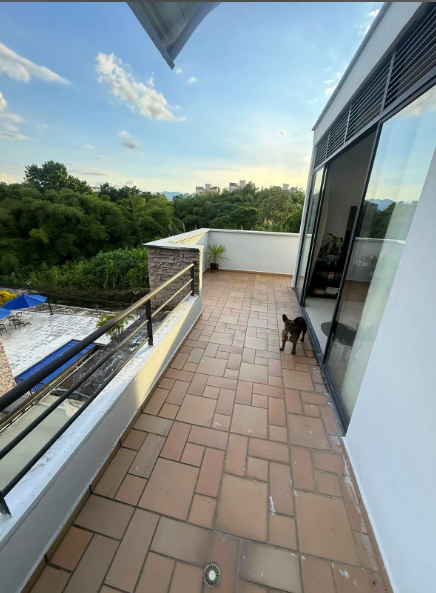 Terraza con vista a zonas verdes